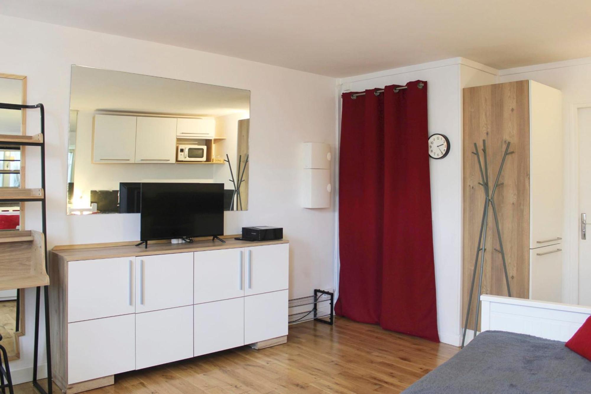 Bright Apartment - Near Garden باريس المظهر الخارجي الصورة